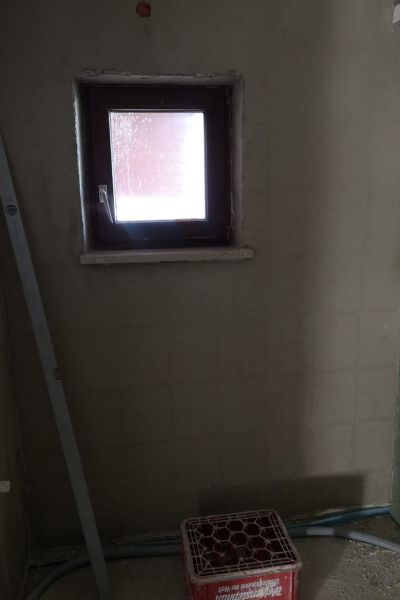 Matthias Brummer Ständerwerk Sanitärbereich – Zustand vor der Sanierung, Bild 2 – Innenausbau Landshut