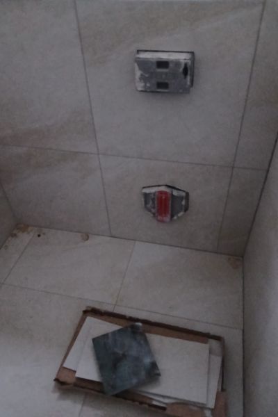 Matthias Brummer Modernes Graubad – Zustand vor der Sanierung, Bild 1 – Innenausbau Landshut