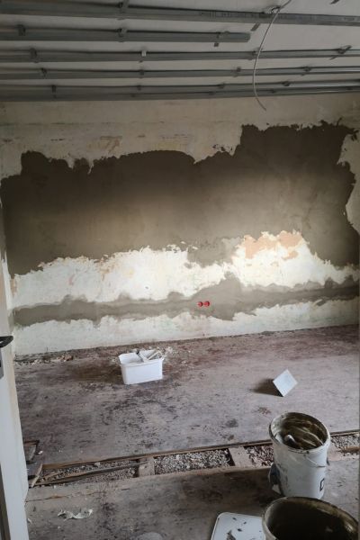 Matthias Brummer Innenputz Altbausanierung – Zustand vor der Sanierung, Bild 2 – Innenausbau Landshut