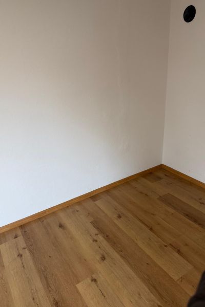 Matthias Brummer Helles Eiche-Laminat – Fertiggestelltes Ergebnis, Bild 1 – Haussanierung Region Landshut